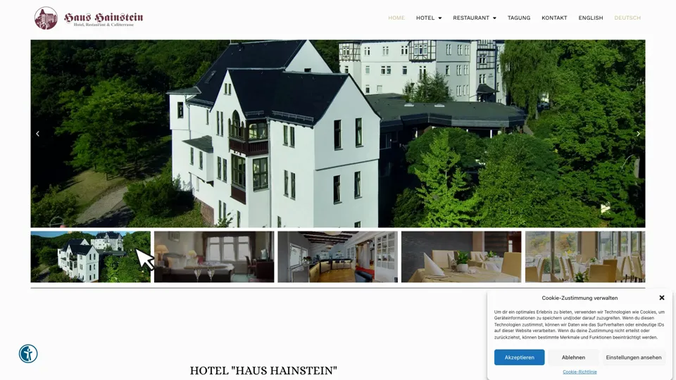 Das Bild zeigt die Webseite http://www.haushainstein.de mit einem aktiven danova Assistant, der geöffnet und wieder geschlossen wird.