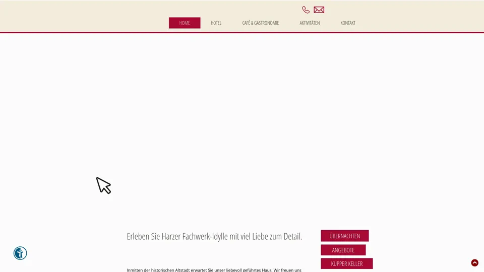 Das Bild zeigt die Webseite http://www.hotel-am-anger.de mit einem aktiven danova Assistant, der geöffnet und wieder geschlossen wird.