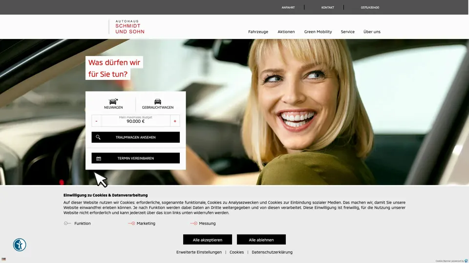 Das Bild zeigt die Webseite https://www.ah-f-schmidt-sohn.de/ mit einem aktiven danova Assistant, der geöffnet und wieder geschlossen wird.