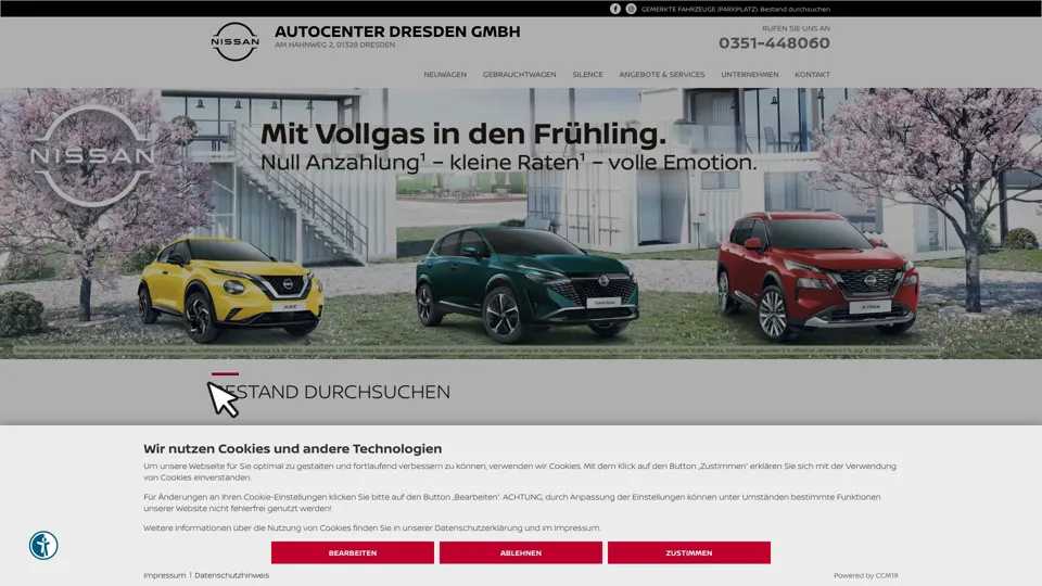 Das Bild zeigt die Webseite www.autocenter-dresden.de mit einem aktiven danova Assistant, der geöffnet und wieder geschlossen wird.