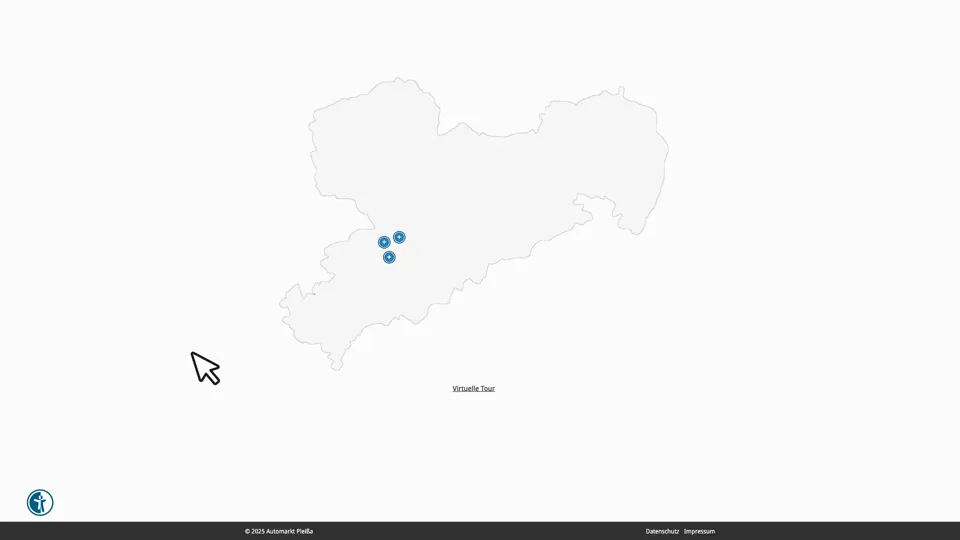 Das Bild zeigt die Webseite www.automarkt-pleissa.de mit einem aktiven danova Assistant, der geöffnet und wieder geschlossen wird.