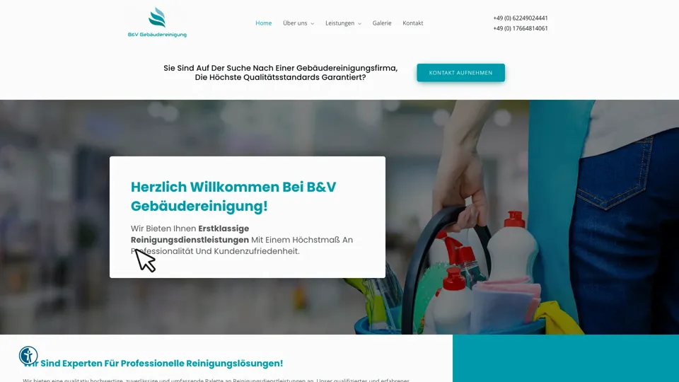 Das Bild zeigt die Webseite https://www.b-v-gebaeudereinigung.de mit einem aktiven danova Assistant, der geöffnet und wieder geschlossen wird.