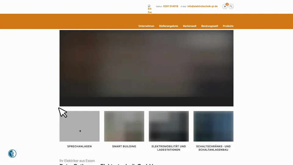 Das Bild zeigt die Webseite www.elektrotechnik-pr.de mit einem aktiven danova Assistant, der geöffnet und wieder geschlossen wird.