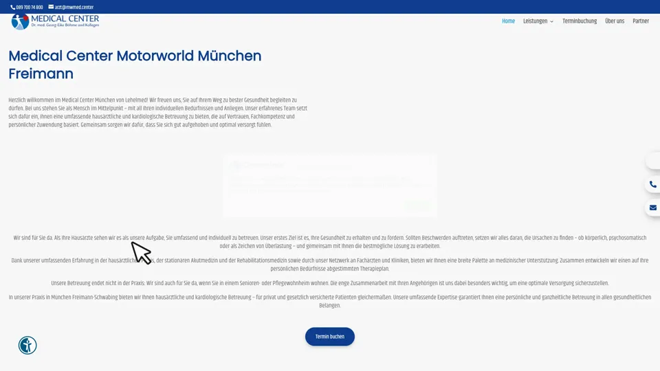 Das Bild zeigt die Webseite https://www.lehelmed.de/ mit einem aktiven danova Assistant, der geöffnet und wieder geschlossen wird.