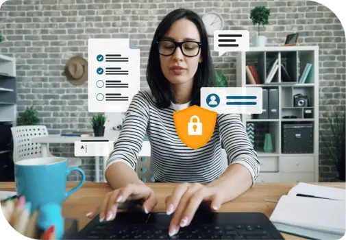 Person sitzt am Schreibtisch und tippt auf Laptop, umgeben von Symbolen für Datenschutz und Kommunikation.